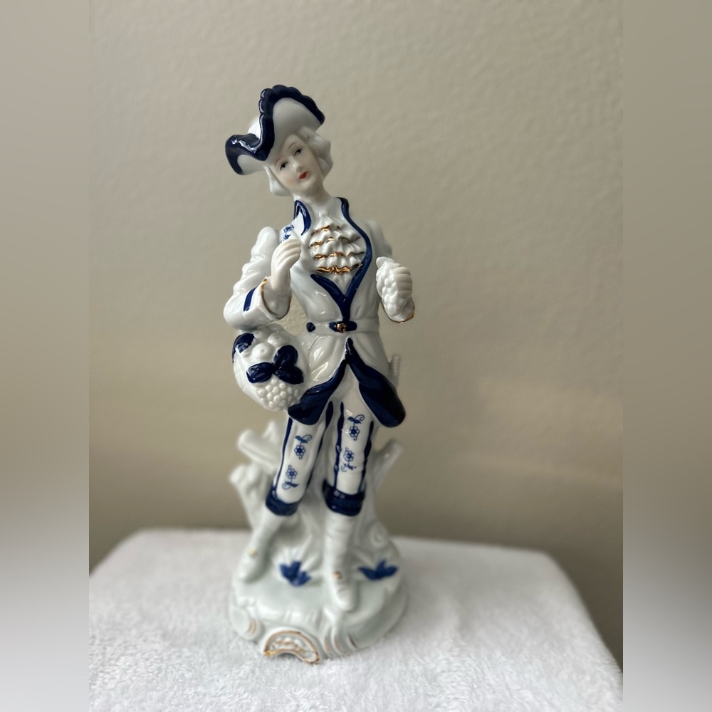 Porcelain George Washington Antique Figurine